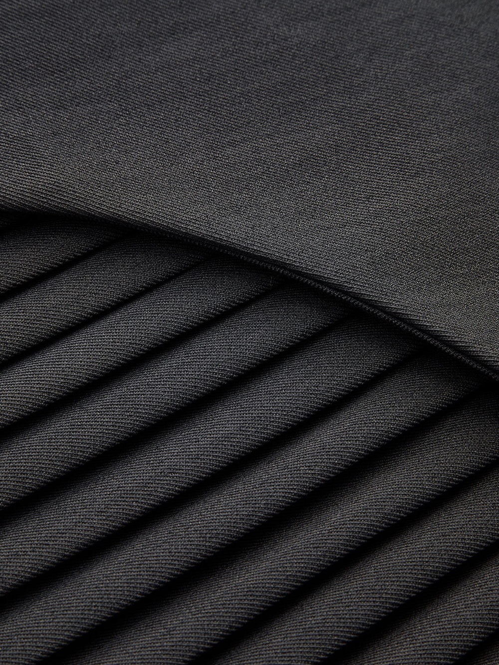 Side Pleated Buckle Belted Skirt - Picture 4 of 4